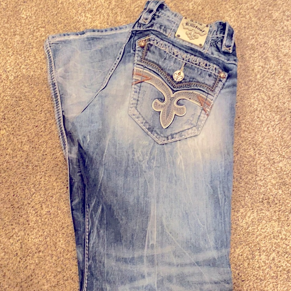 Men’s Rock Revival Jeans 33